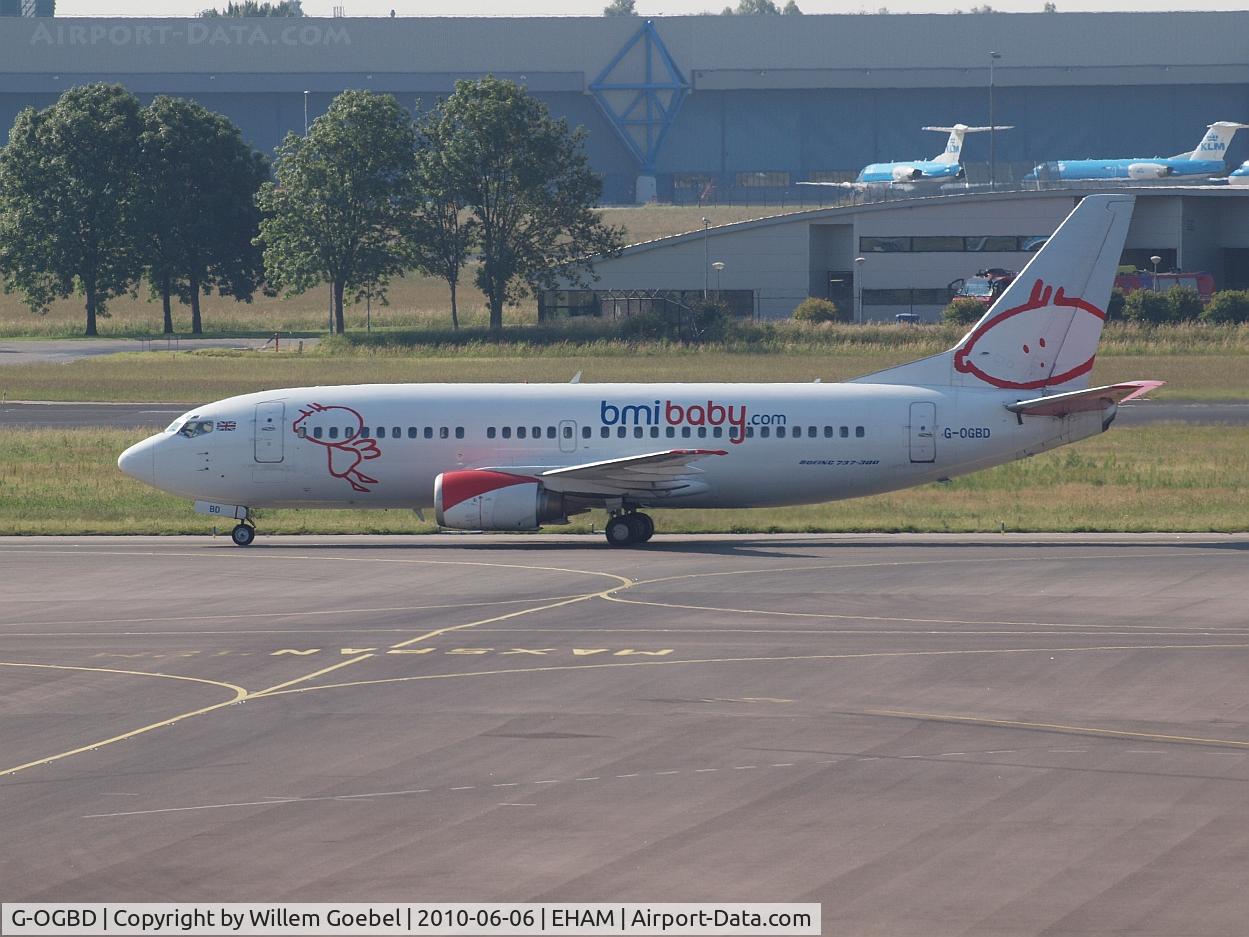 G-OGBD, 1995 Boeing 737-3L9 C/N 27833, Arrival on Amsterdam airport  and taxi to the gate