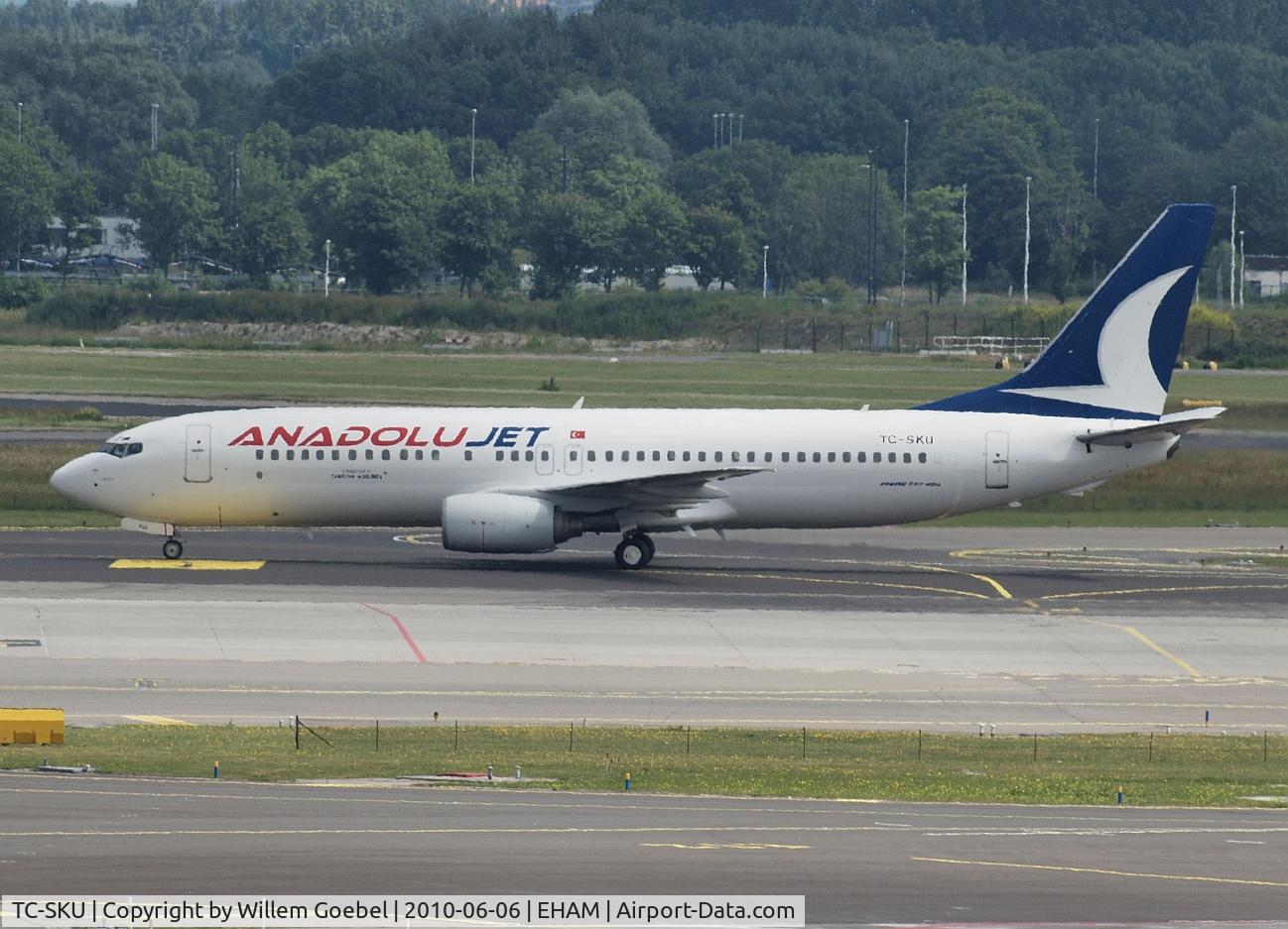 TC-SKU, 2000 Boeing 737-883 C/N 30194, Arrival on Amsterdam airport  and taxi to the gate