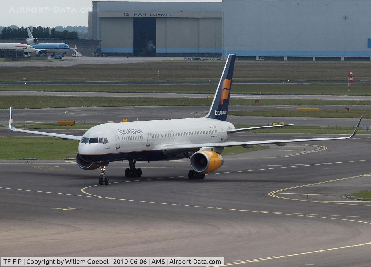 TF-FIP, 2000 Boeing 757-208 C/N 30423, Arrival on Amsterdam airport  and taxi to the gate