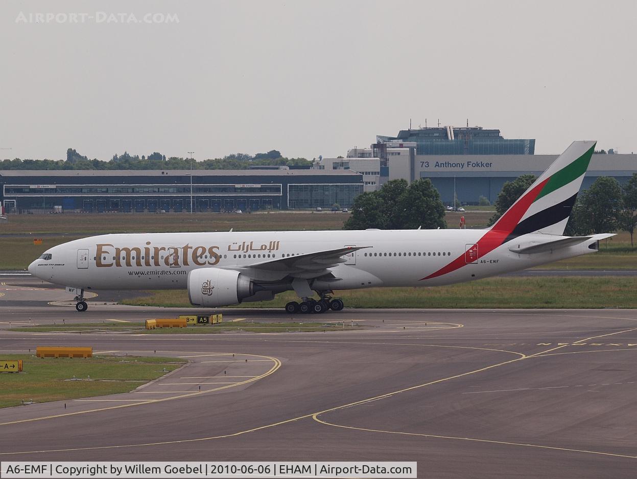 A6-EMF, 1996 Boeing 777-21H C/N 27249, Arrival on Amsterdam airport  and taxi to the gate
