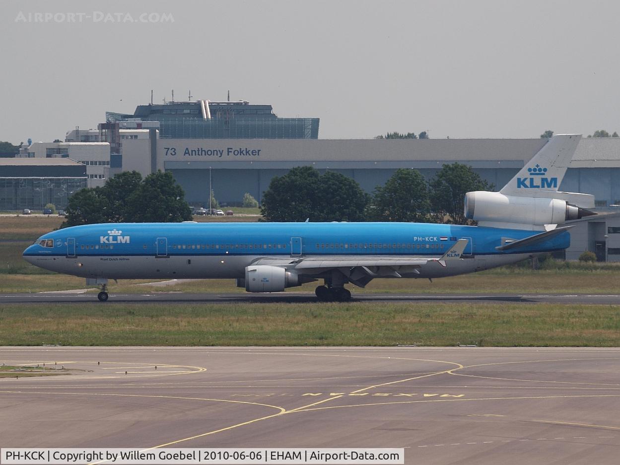 PH-KCK, 1997 McDonnell Douglas MD-11 C/N 48564, Arrival on Amsterdam airport  and taxi to the gate
