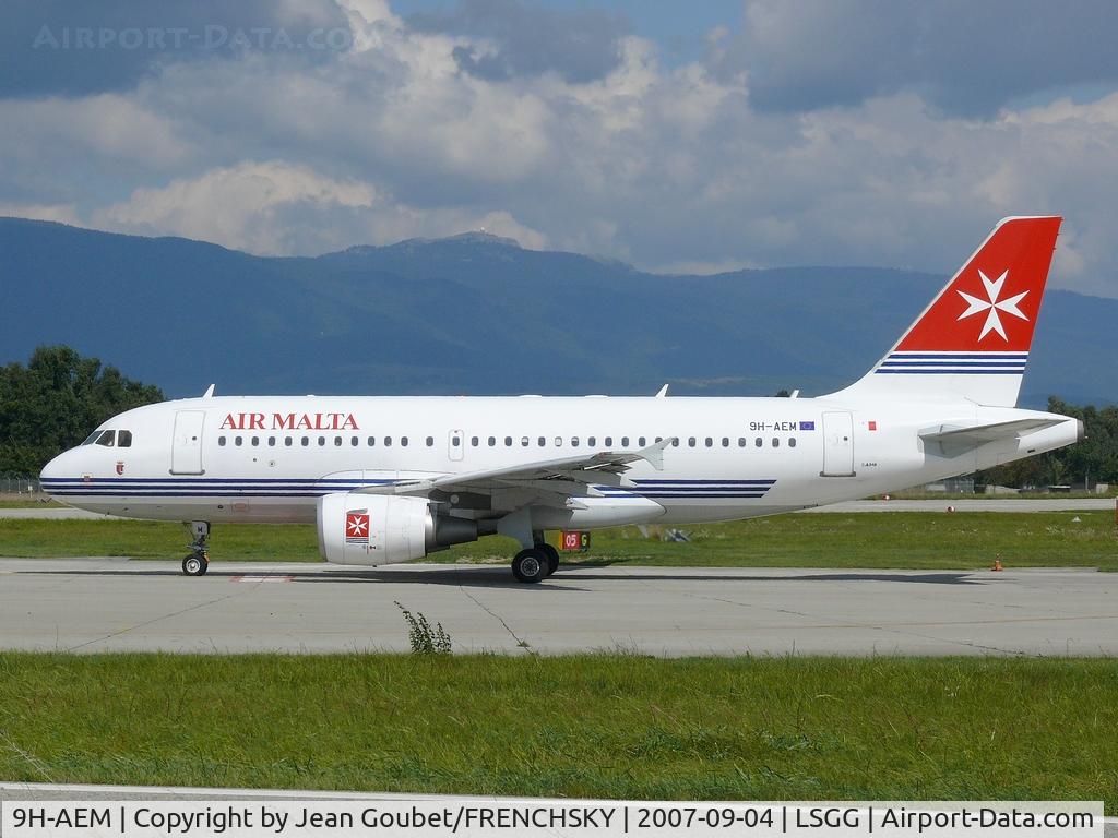 9H-AEM, 2005 Airbus A319-111 C/N 2382, Air Malta ready for take off