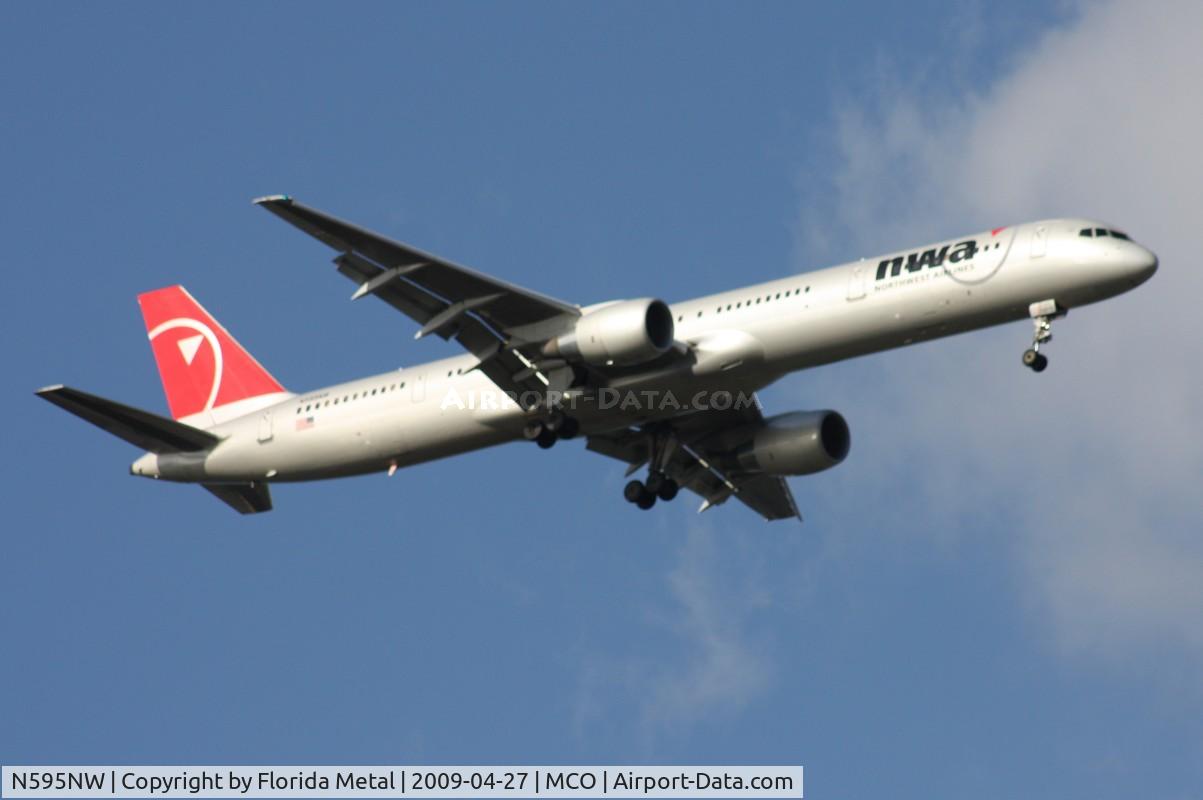 N595NW, 2003 Boeing 757-351 C/N 32995, Northwest 757-300