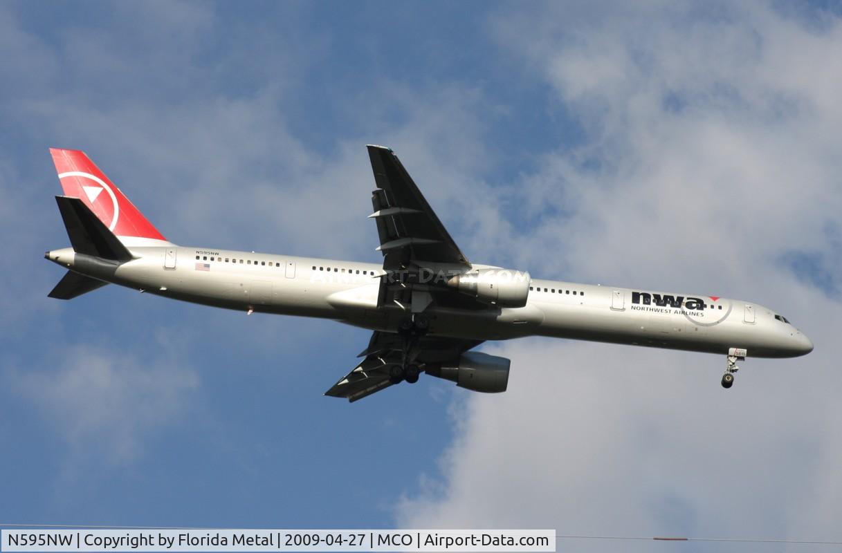 N595NW, 2003 Boeing 757-351 C/N 32995, Northwest 757-300