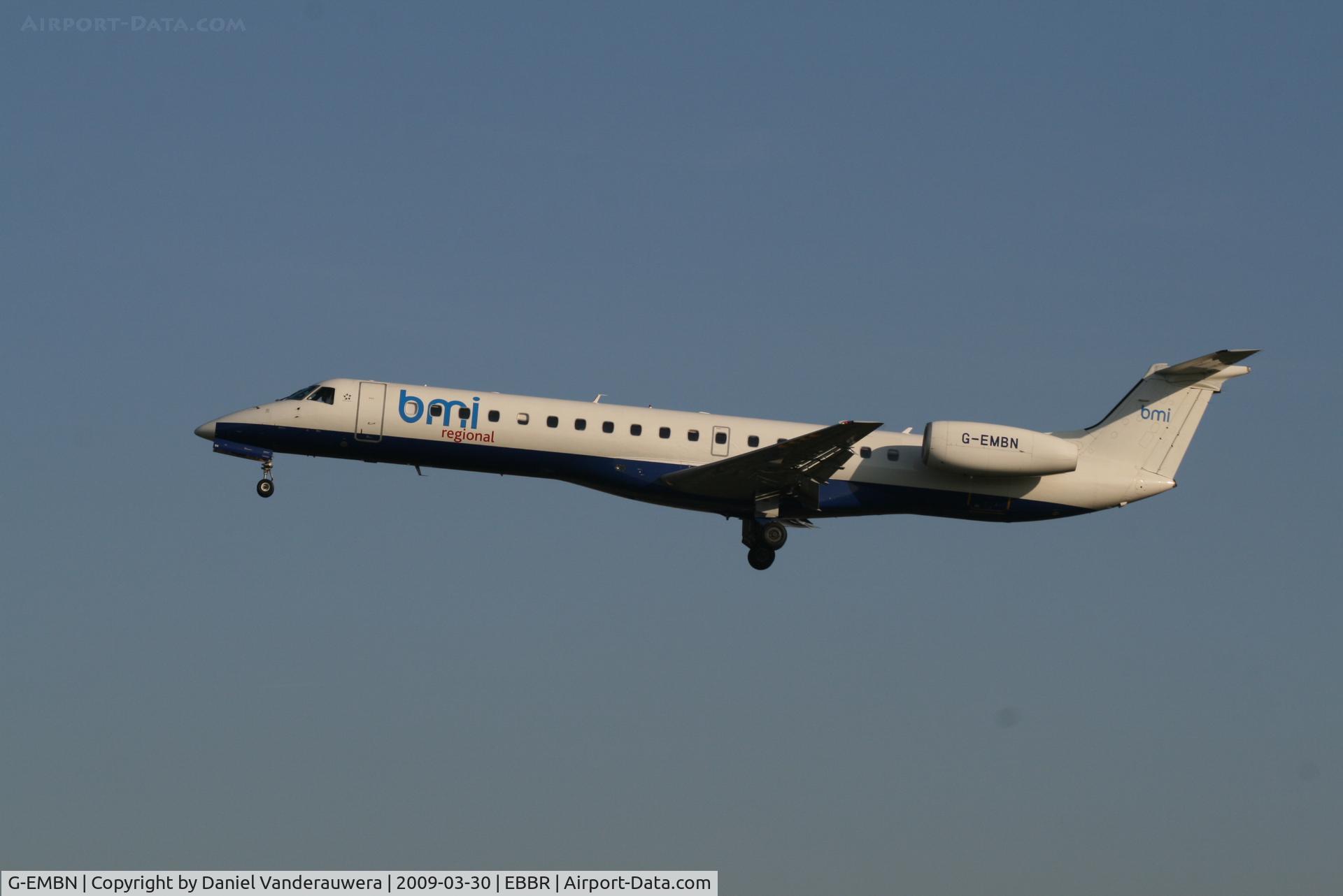 G-EMBN, 2000 Embraer EMB-145EP (ERJ-145EP) C/N 145201, arrival of flight BD627 to RWY 25L