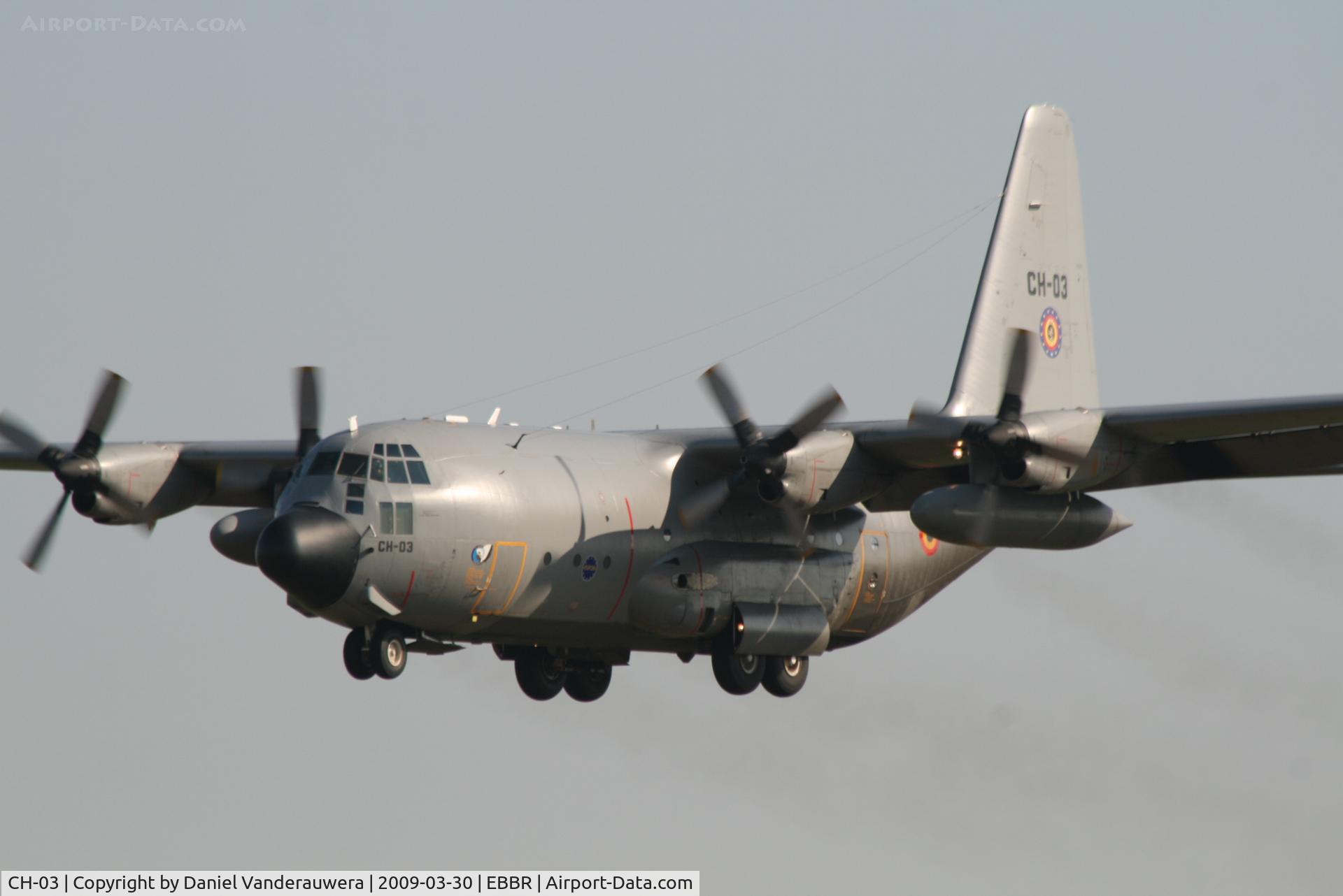 CH-03, 1972 Lockheed C-130H Hercules C/N 382-4461, Arriving to RWY 25L