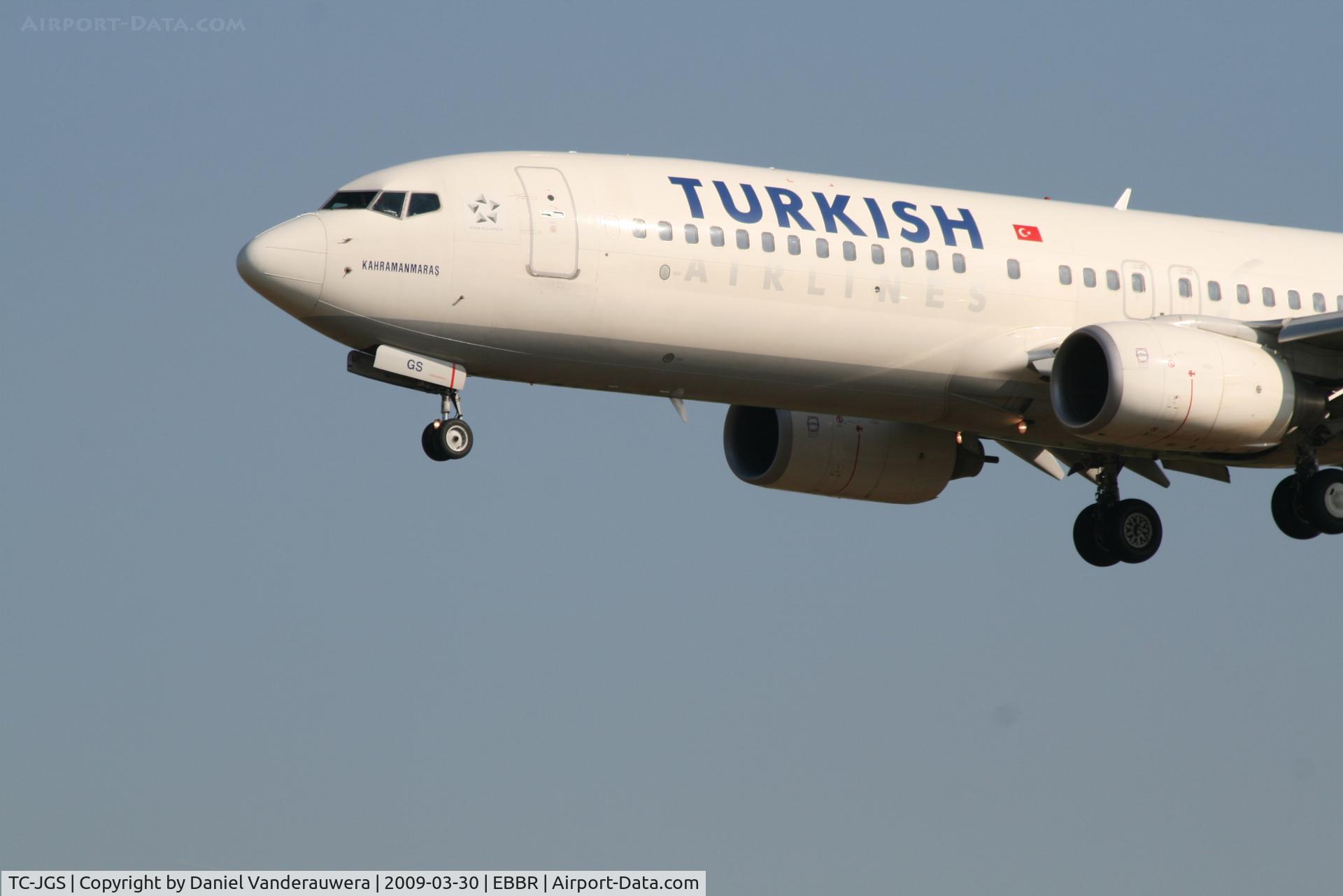 TC-JGS, 2006 Boeing 737-8F2 C/N 34416, Arrival of flight TK1937 to RWY 25L