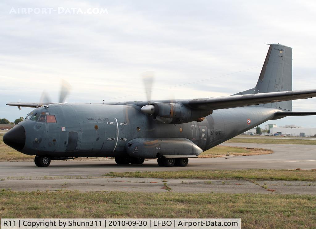 R11, Transall C-160R C/N 11, Taxiing to the military area...