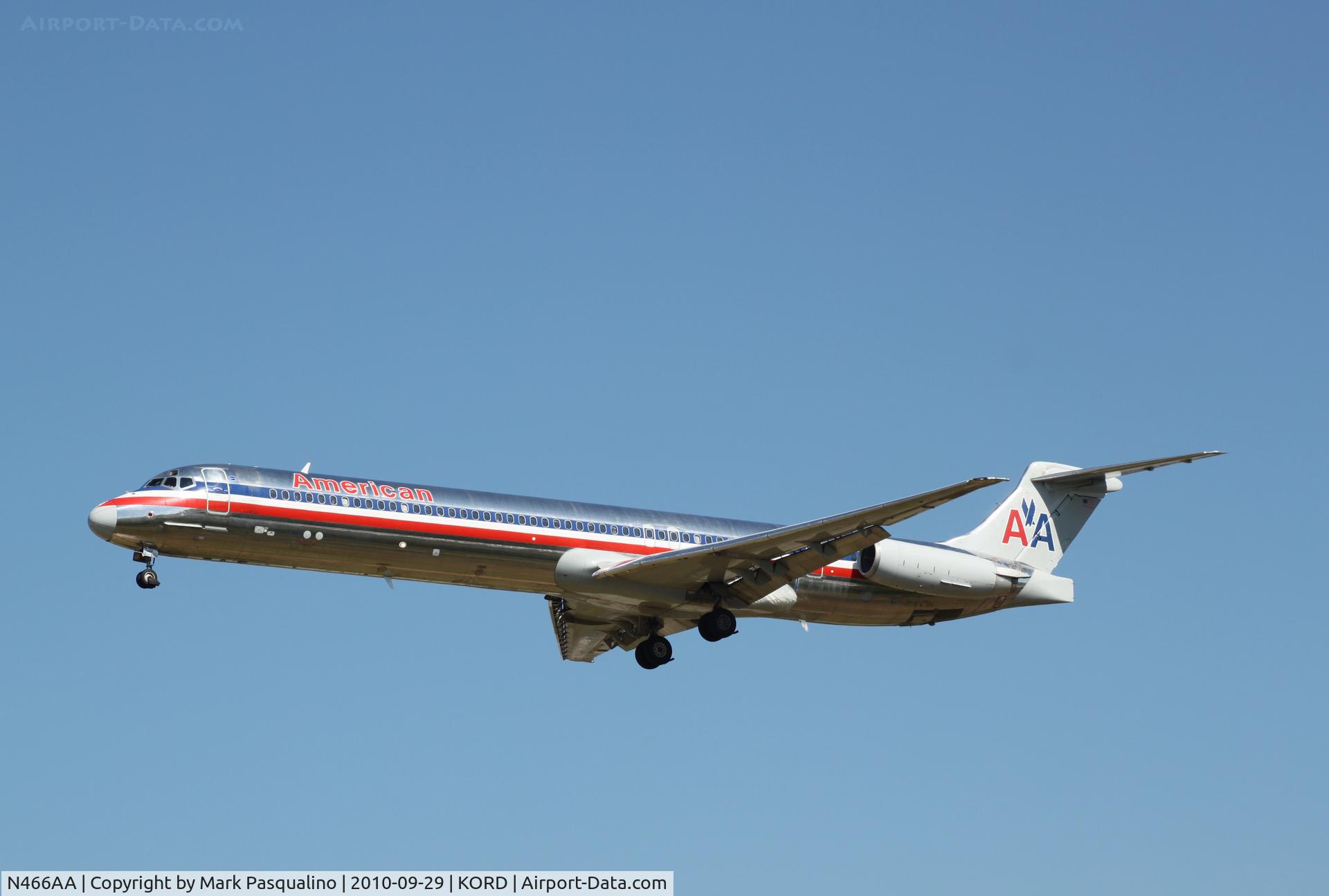 N466AA, 1988 McDonnell Douglas MD-82 (DC-9-82) C/N 49596, MD-82