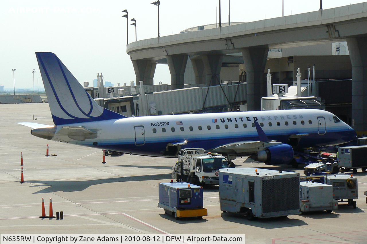 N635RW, 2004 Embraer 170SE (ERJ-170-100SE) C/N 17000056, United Express at the gate - DFW Airport, TX