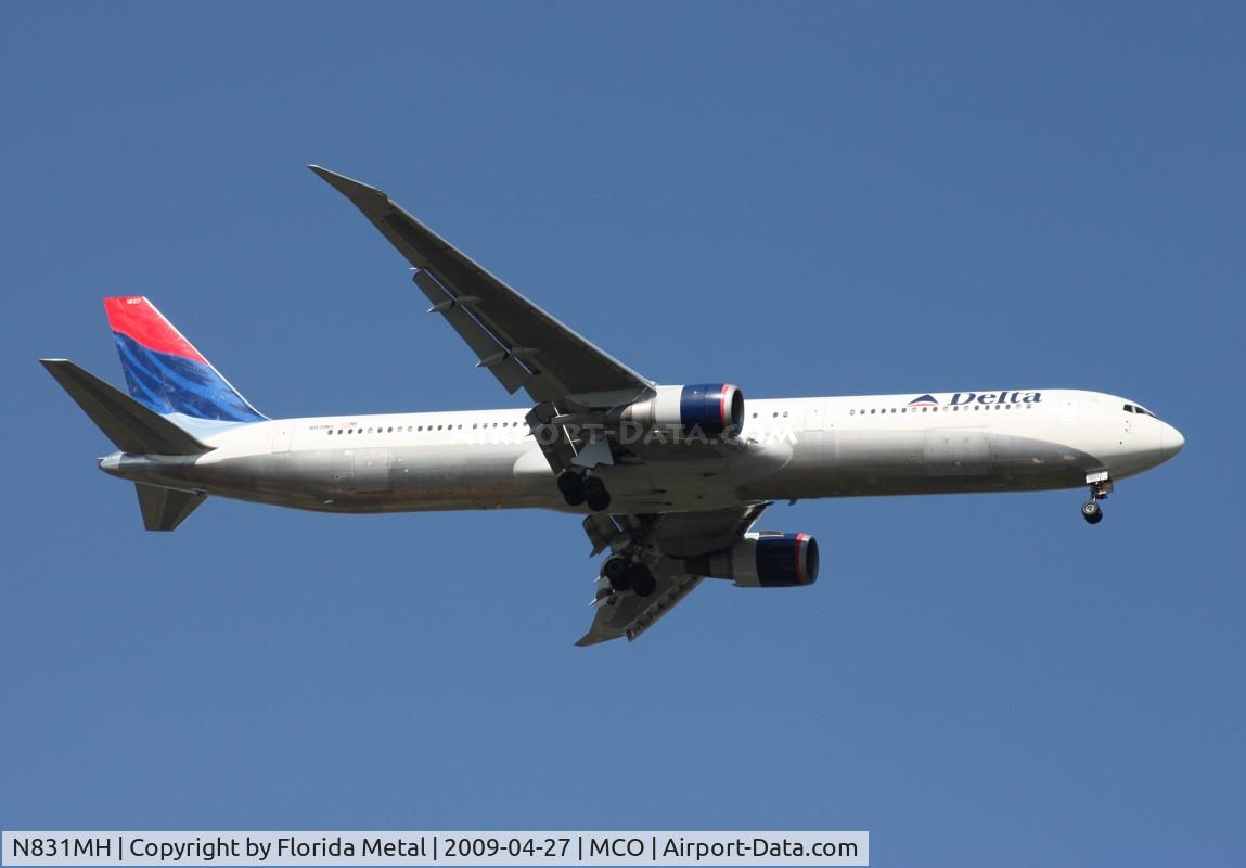N831MH, 2000 Boeing 767-432/ER C/N 29702, Delta 767-400