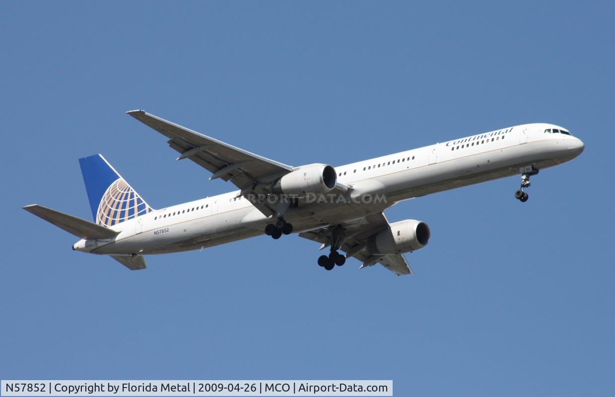 N57852, 2001 Boeing 757-324 C/N 32811, Continental 757-300