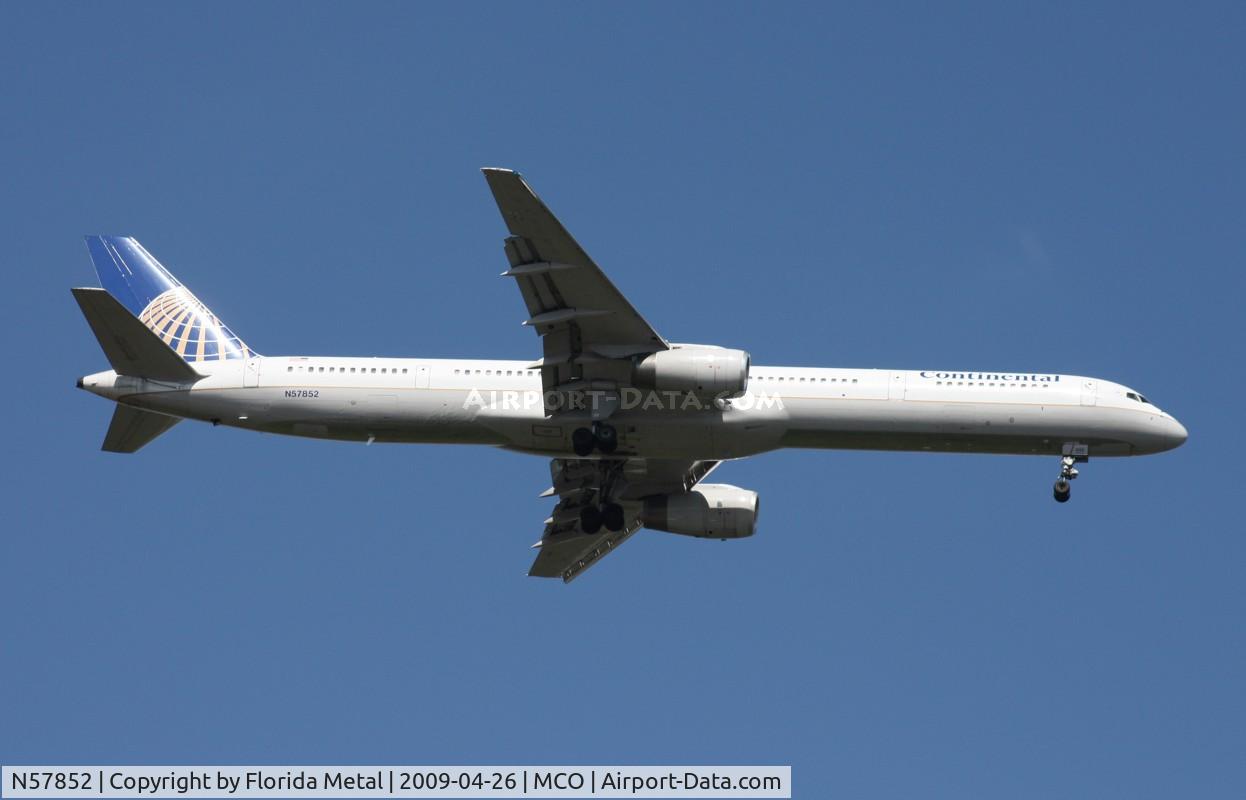 N57852, 2001 Boeing 757-324 C/N 32811, Continental 757-300