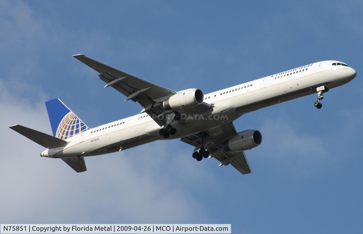 N75851, 2001 Boeing 757-324 C/N 32810, Continental 757-300