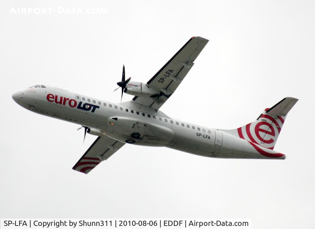 SP-LFA, 1991 ATR 72-202 C/N 246, Taking off rwy 25R
