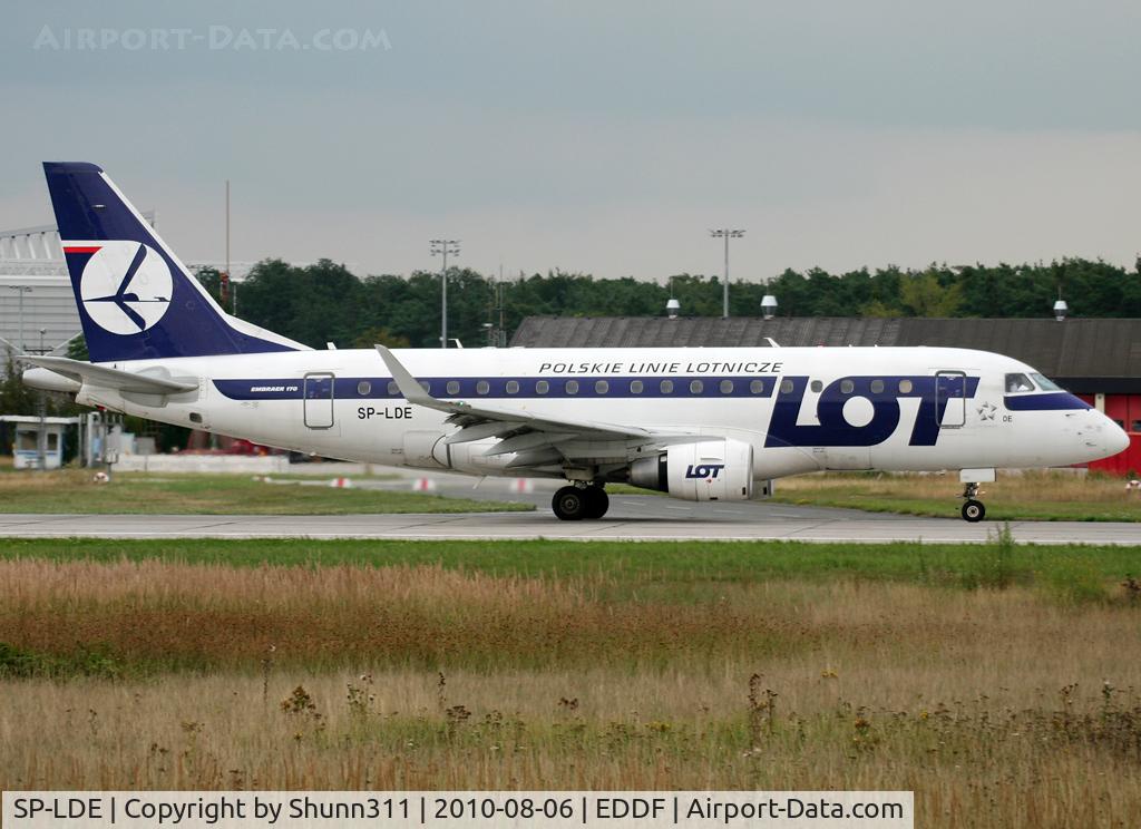 SP-LDE, 2004 Embraer 170ST (ERJ-170-100ST) C/N 17000029, Taking off rwy 18