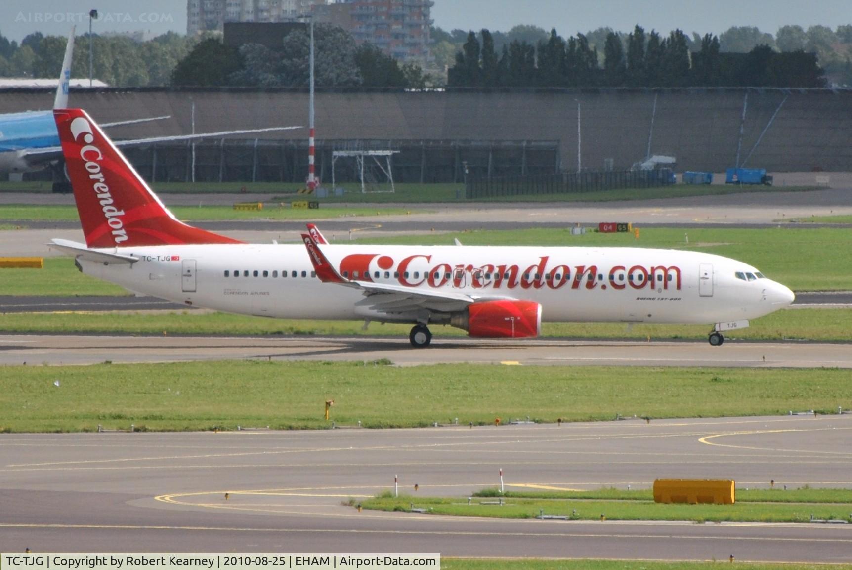TC-TJG, 1999 Boeing 737-86J C/N 29120, Corendon lining up