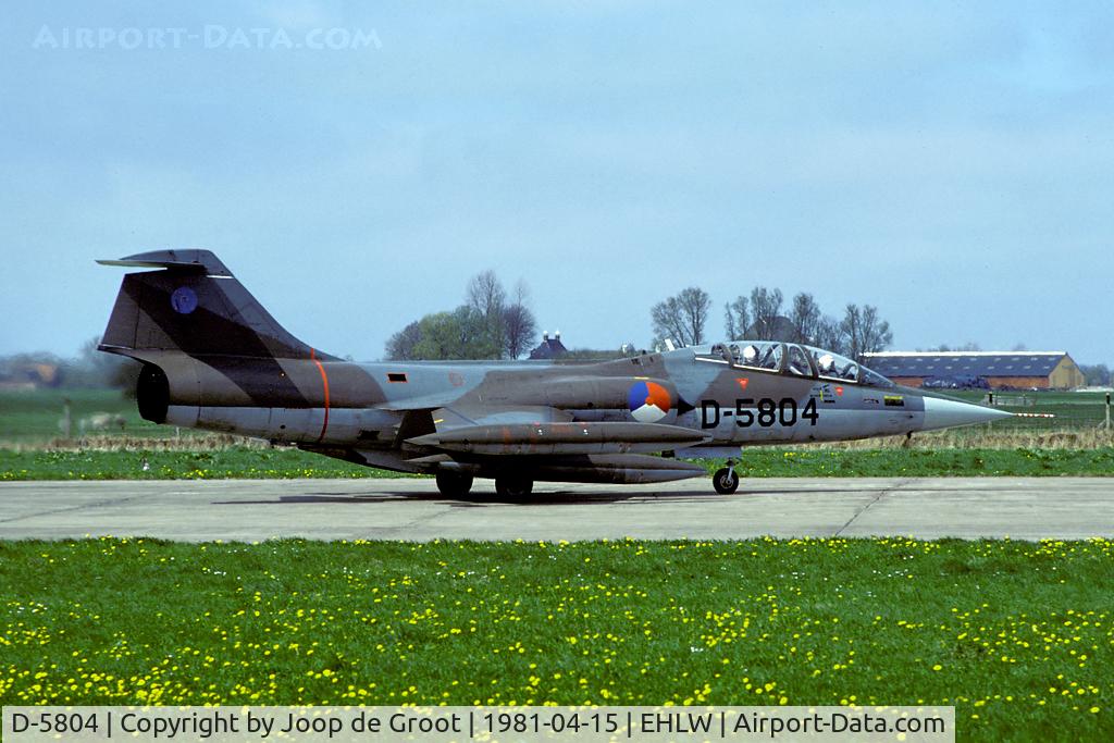 D-5804, Lockheed TF-104G Starfighter C/N 583E-5804, take off 06