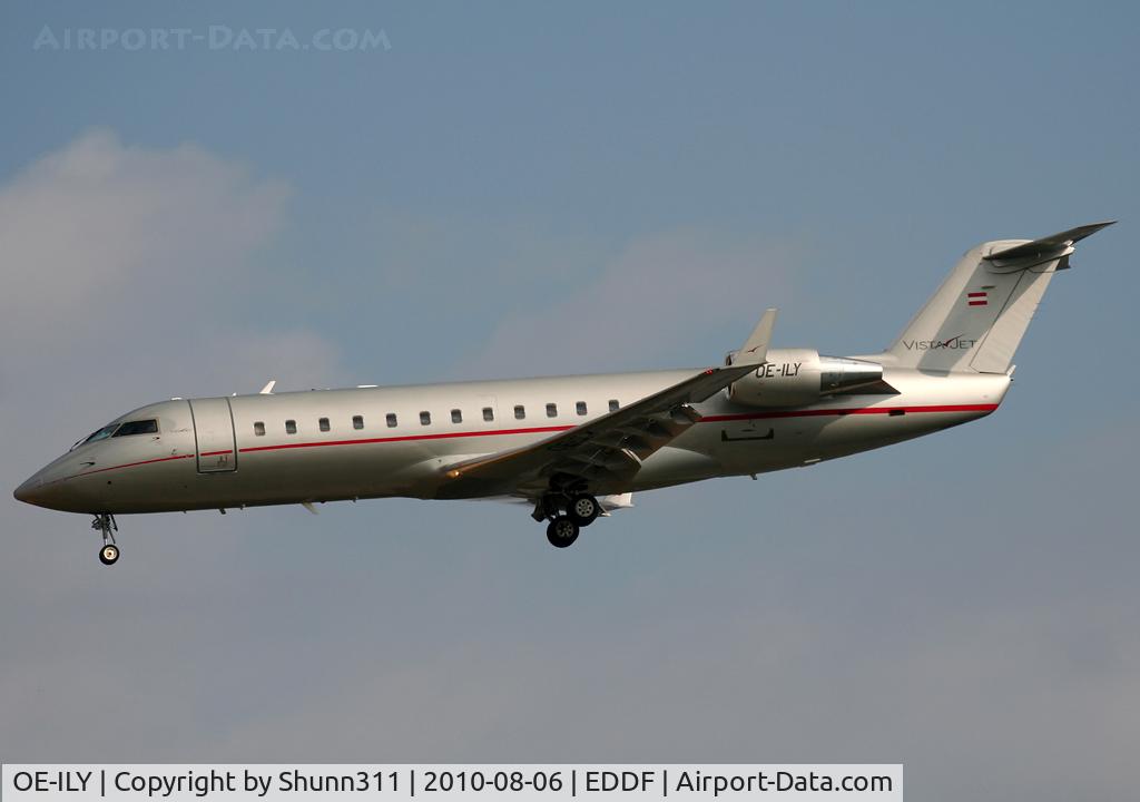OE-ILY, 2007 Bombardier CRJ-200LR (CL-600-2B19) C/N 8076, Landing rwy 25L