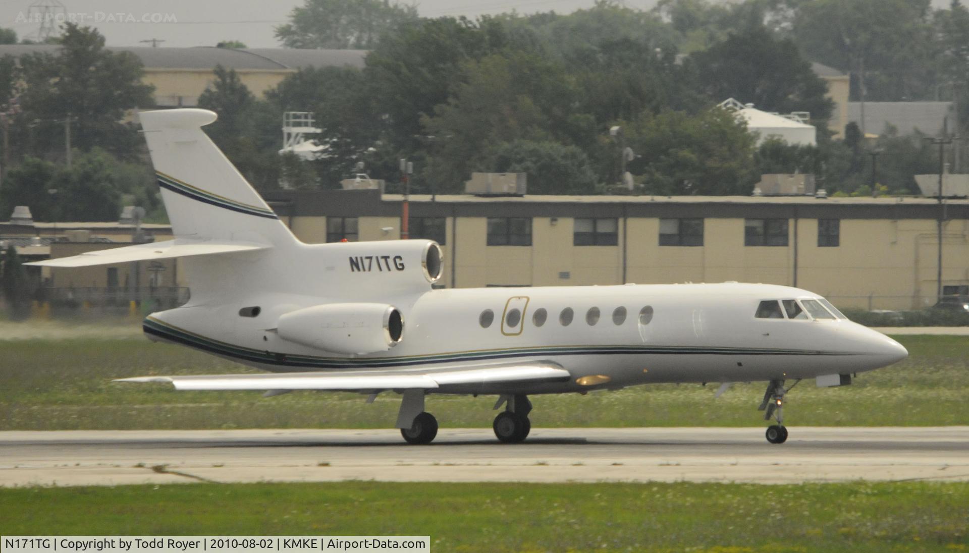 N171TG, 1997 Dassault Falcon 50 C/N 251, DEPARTING MKE