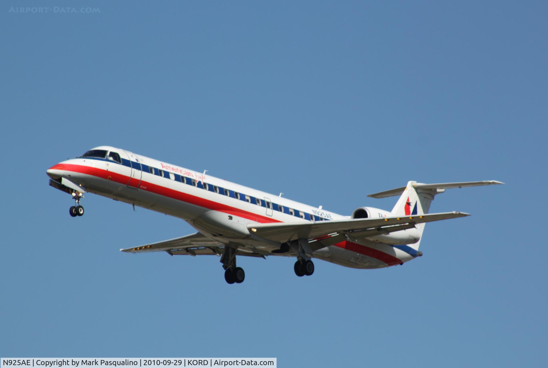 N925AE, 2005 Embraer ERJ-145LR (EMB-145LR) C/N 14500908, EMB-145LR