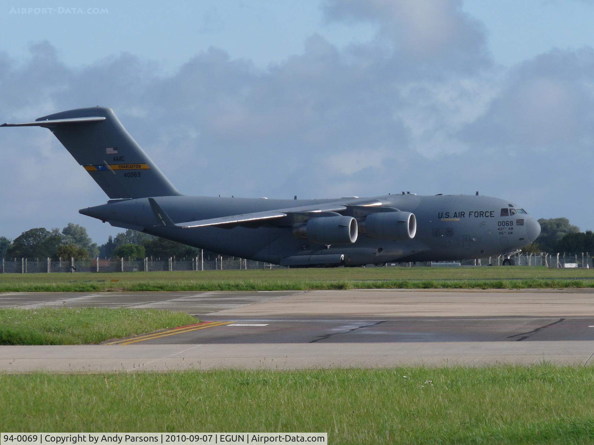 94-0069, 1994 McDonnell Douglas C-17A Globemaster III C/N 50029/F-28, Visiting \mildenhall