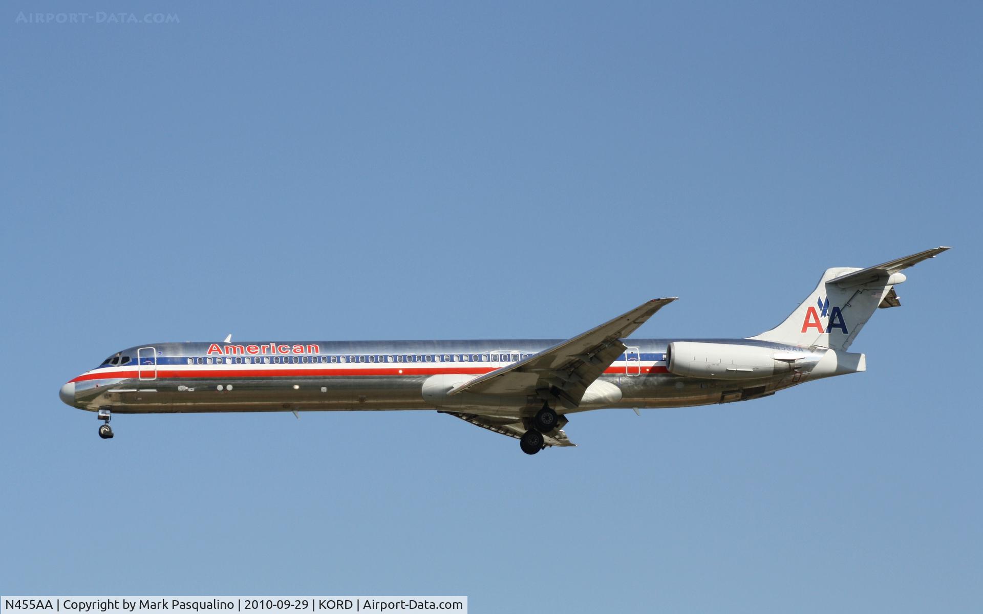 N455AA, 1988 McDonnell Douglas MD-82 (DC-9-82) C/N 49560, MD-82