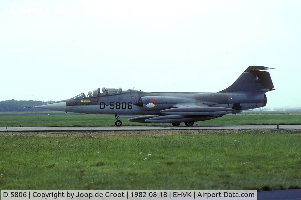 D-5806, Lockheed TF-104G Starfighter C/N 583E-5806, one of the many Starfighters flying that day.
