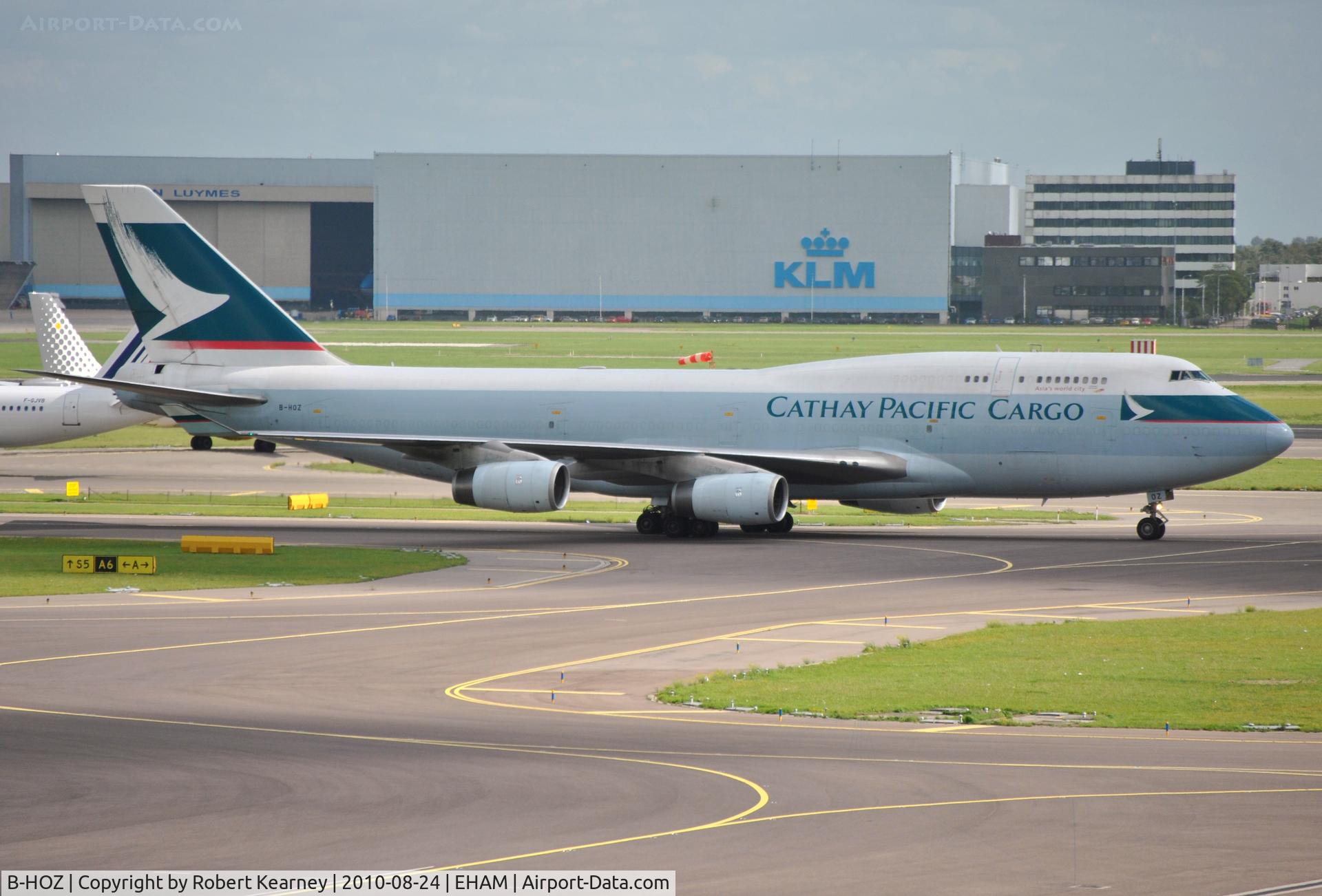 B-HOZ, 1992 Boeing 747-467/BCF C/N 25871, Cathay Cargo taxiing in after arrival