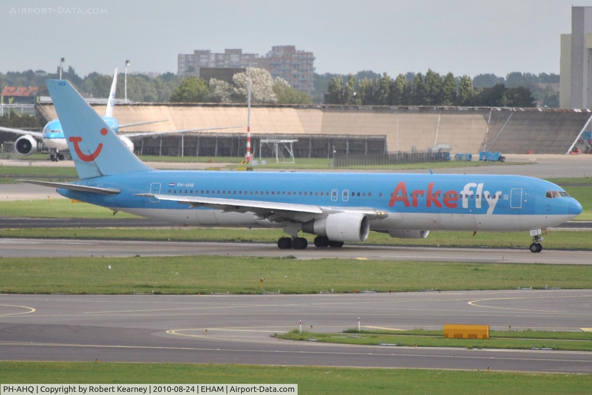 PH-AHQ, 1990 Boeing 767-383 C/N 24477, Arkefly ready to go