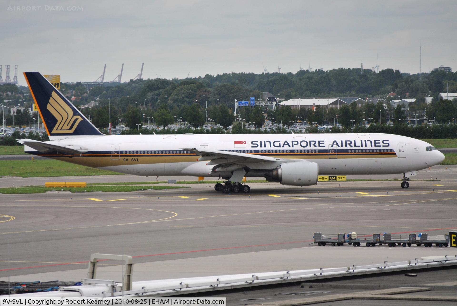 9V-SVL, 2002 Boeing 777-212/ER C/N 32336, Singapore taxiing for departure
