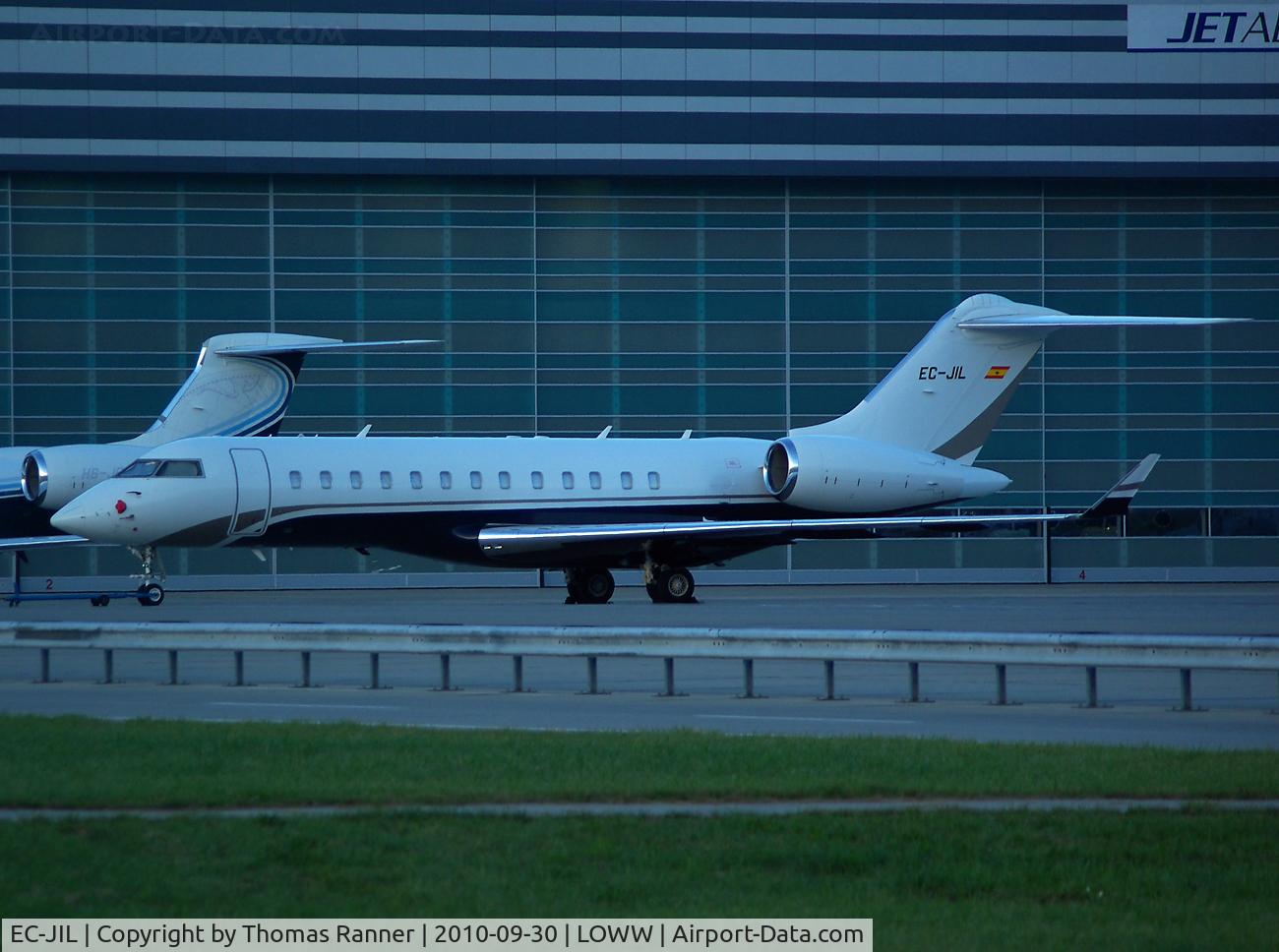 EC-JIL, 2004 Bombardier BD-700-1A10 Global Express C/N 9146, Mango MNG Bird Bombadier BD-700