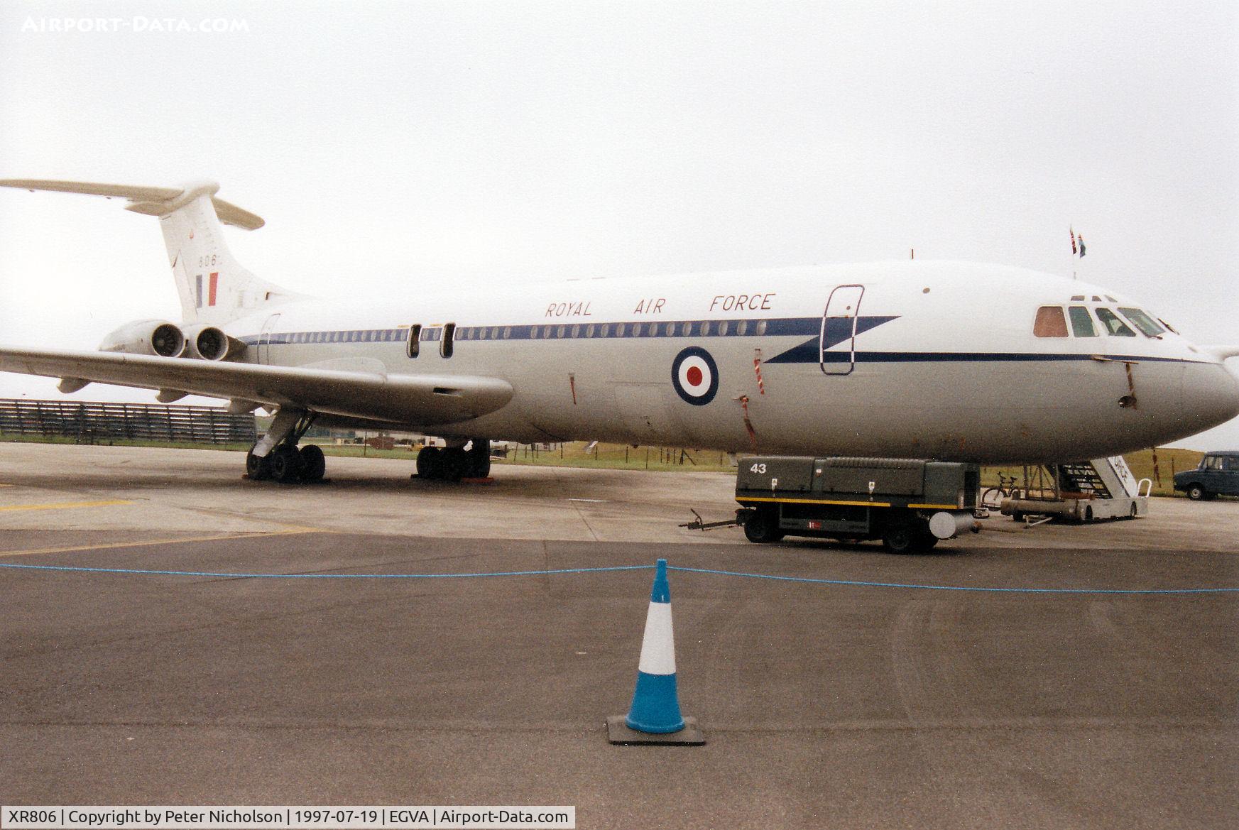XR806, 1967 Vickers VC10 C.1K C/N 826, VC-10 C.1K, named George Thompson VC, callsign Ascot 855 of RAF Brize Norton's 10 Squadron on display at the 1997 Intnl Air Tattoo at RAF Fairford.