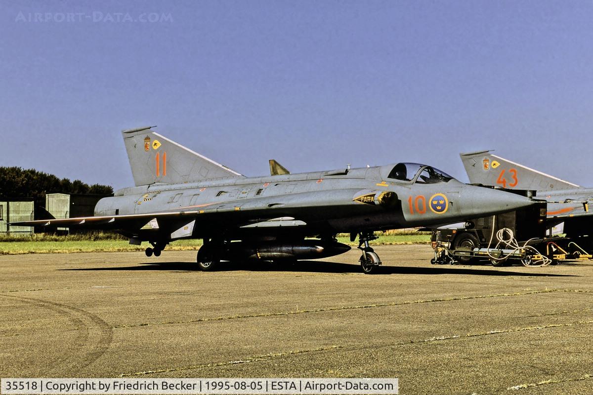 35518, Saab J-35F Draken C/N 35-518, flightline at Angelholm
