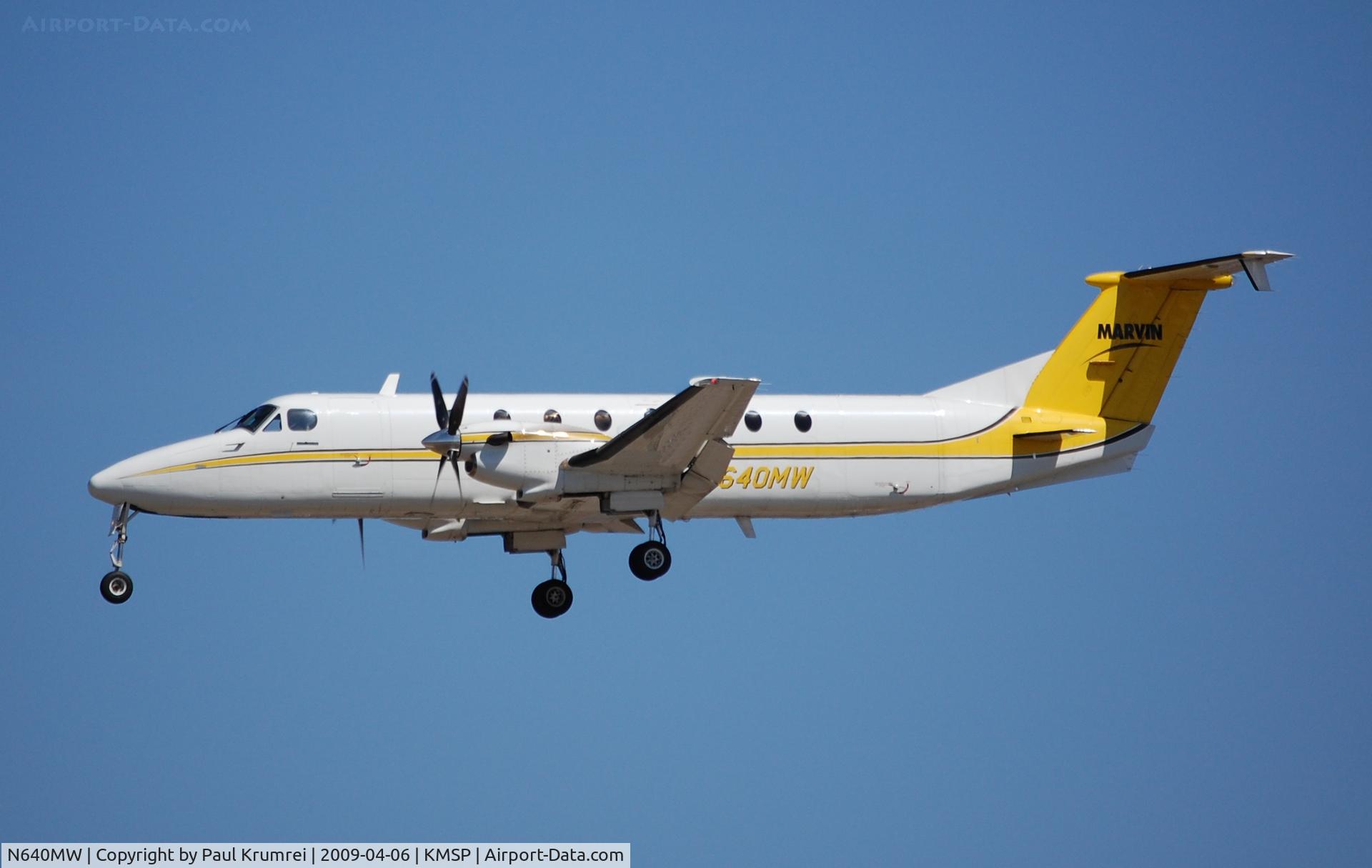 N640MW, 1987 Beech 1900C C/N UC-1, Finaly at KMSP