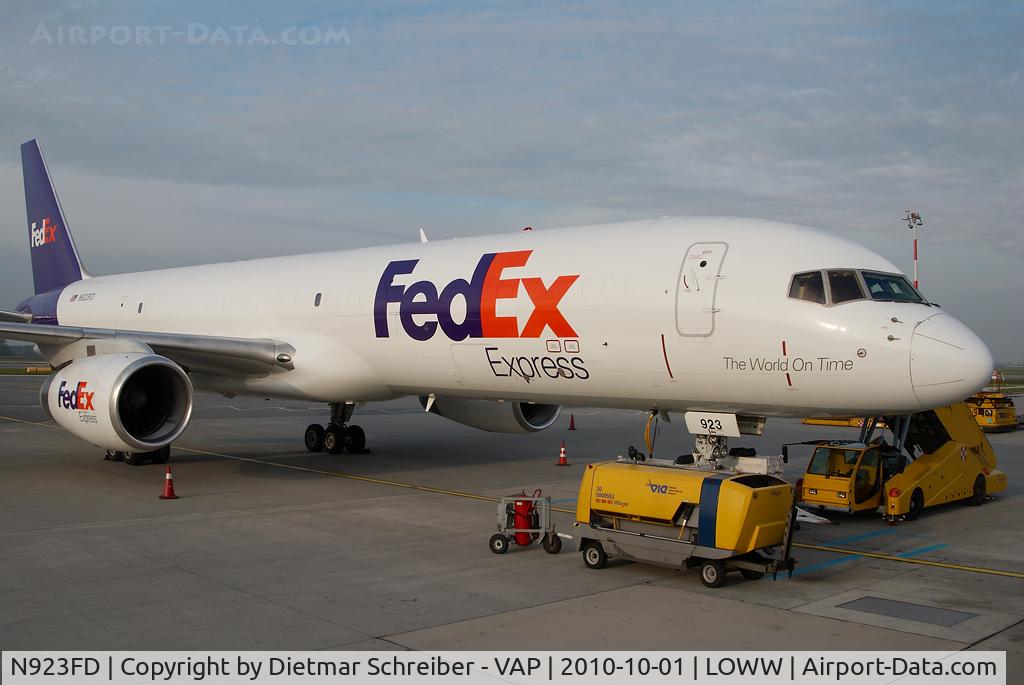 N923FD, 1992 Boeing 757-204 C/N 26266, Fedex Boeing 757-200