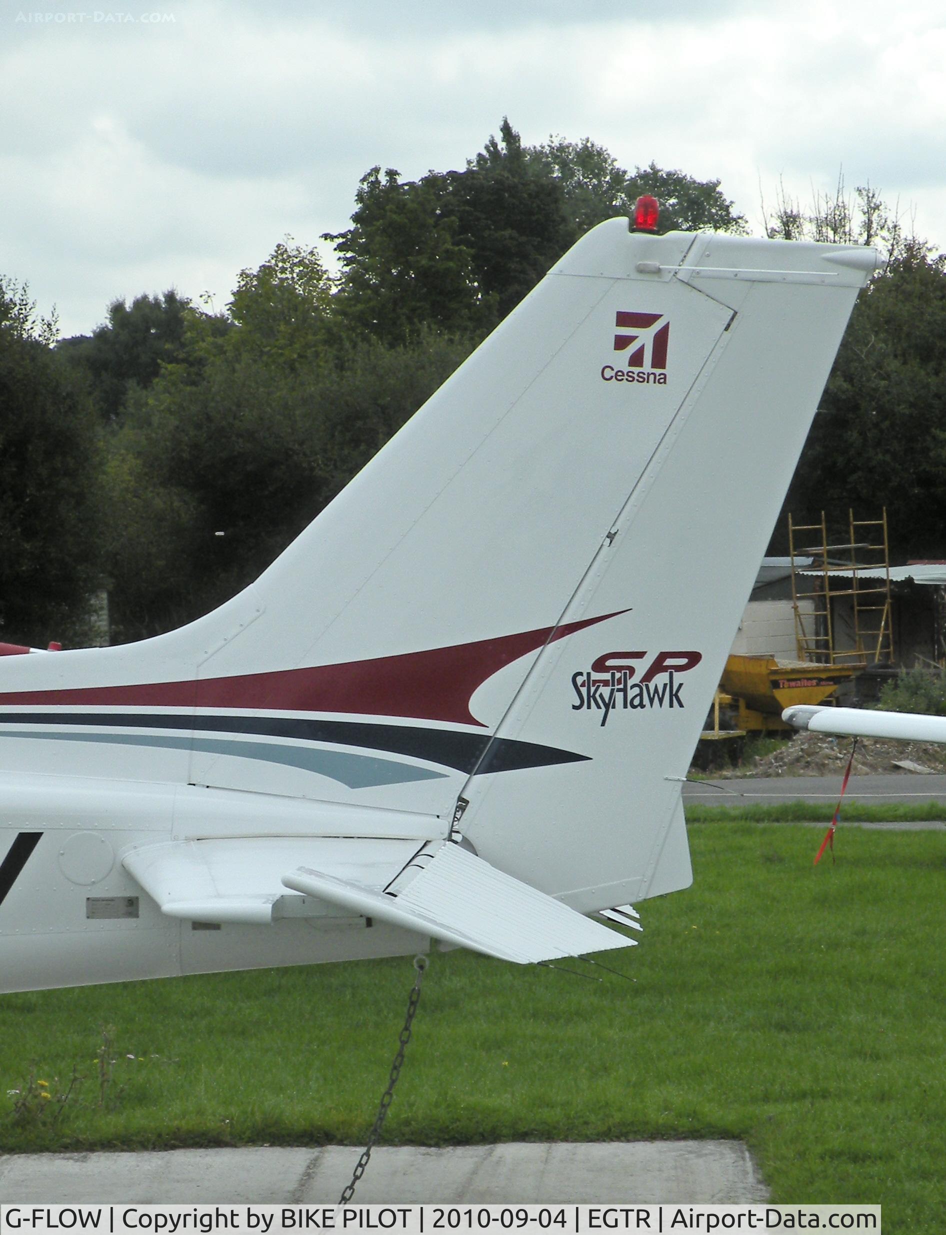 G-FLOW, 2004 Cessna 172S C/N 172S9677, Tail feathers