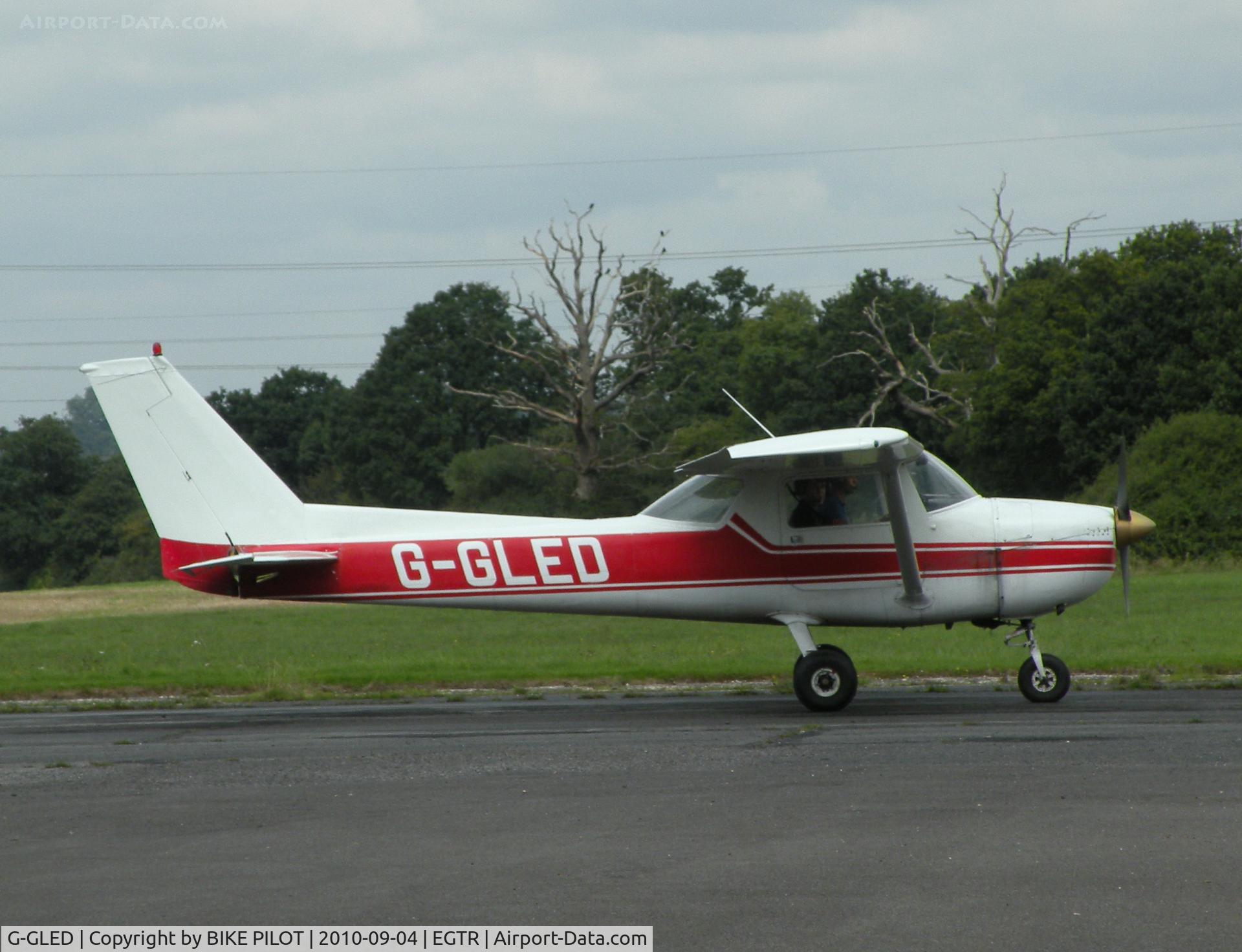 G-GLED, 1975 Cessna 150M C/N 150-76673, Lined up on rwy 08
