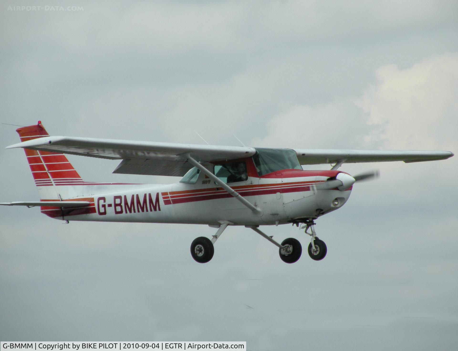G-BMMM, 1981 Cessna 152 C/N 152-84793, Finals rwy 08