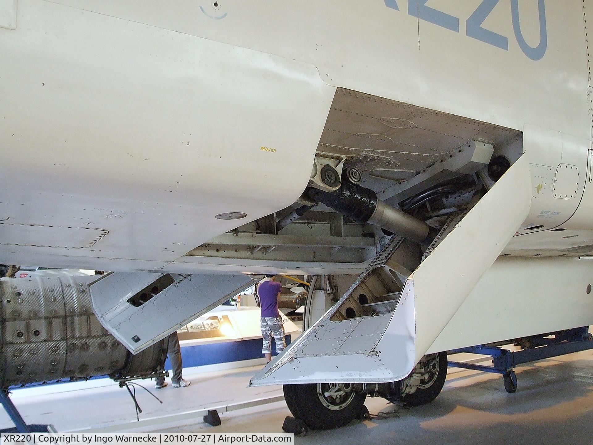 XR220, BAC TSR-2 C/N XO-2, BAC TSR 2 at the RAF Museum, Cosford