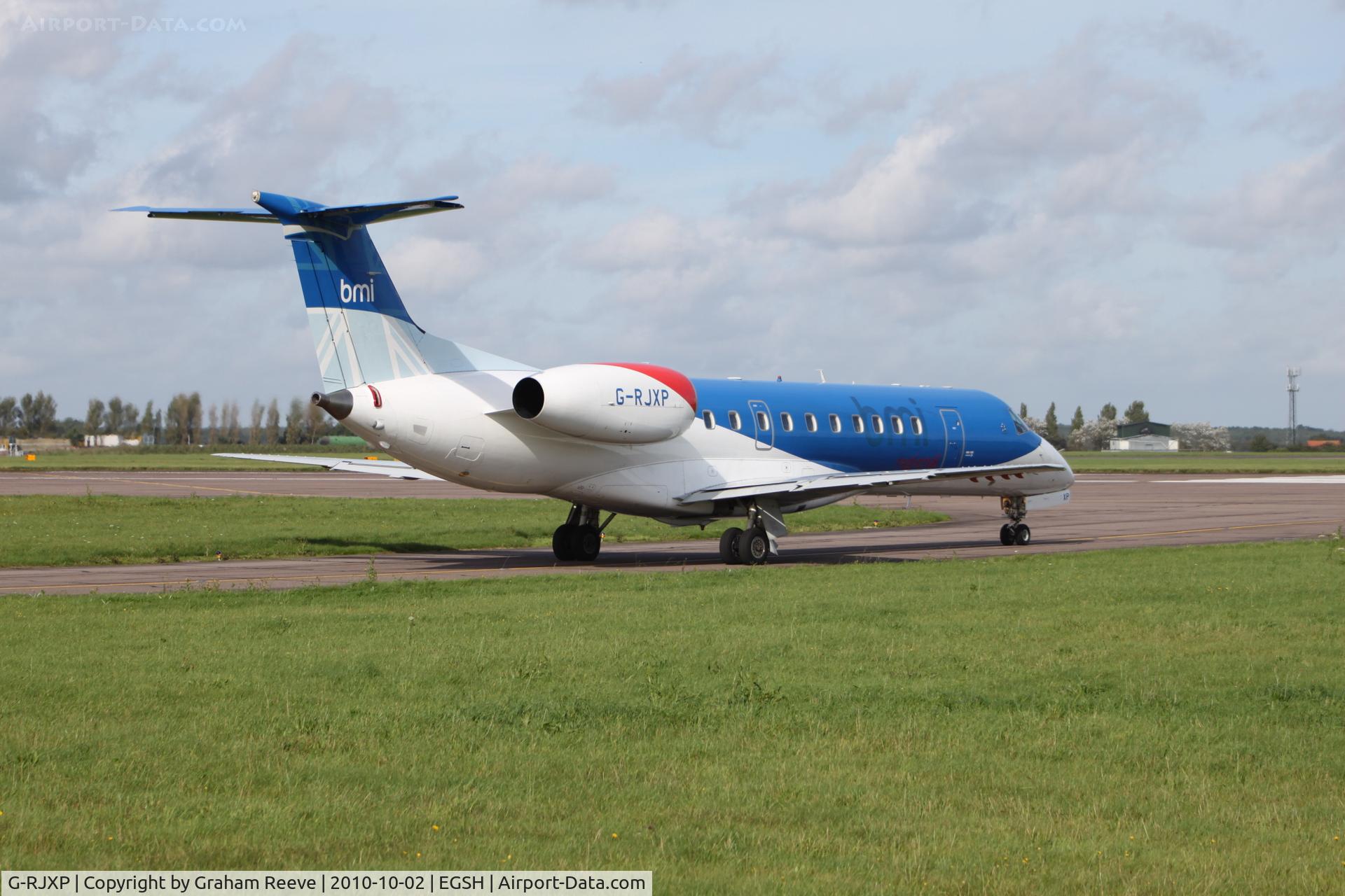 G-RJXP, 2001 Embraer ERJ-135ER (EMB-135ER) C/N 145431, Daparting from Norwich.