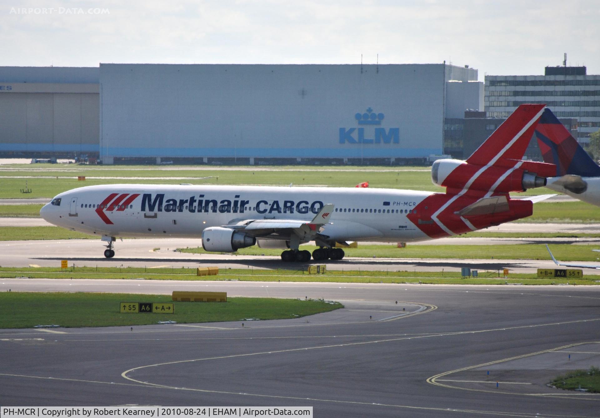 PH-MCR, 1995 McDonnell Douglas MD-11F C/N 48617, Another Martinair Cargotaxiing for take-off