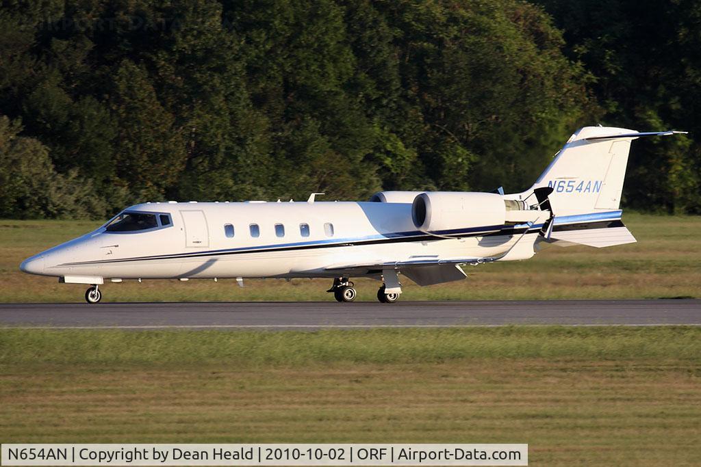 N654AN, 1995 Learjet Inc 60 C/N 065, American Promotional Events, Inc Learjet 60 N654AN rolling out on RWY5 after arrival from Dekalb-Peachtree (KPDK).