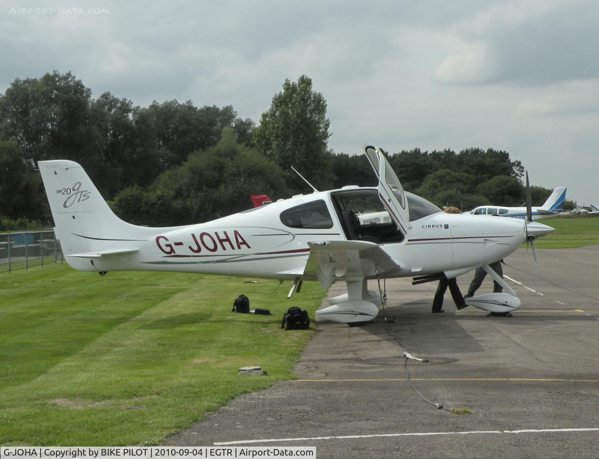 G-JOHA, 2008 Cirrus SR20 G3 GTS C/N 1968, SR20 getting pre-flighted