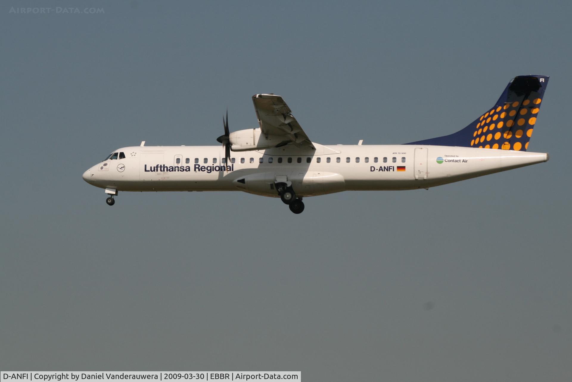 D-ANFI, 2001 ATR 72-212A (500) C/N 662, Flight LH4632 is descending to RWY 25L