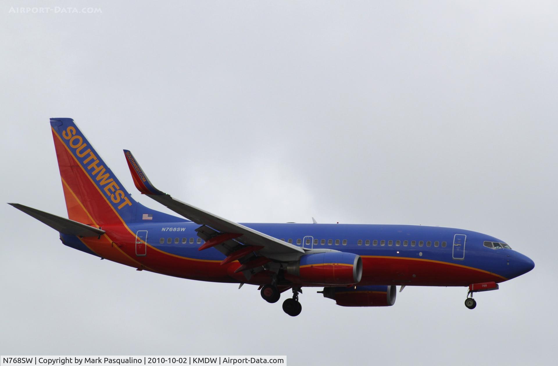 N768SW, 2000 Boeing 737-7H4 C/N 30587, Boeing 737-700