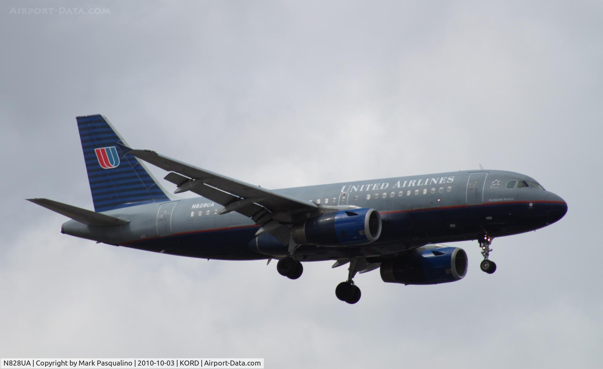 N828UA, 1999 Airbus A319-131 C/N 1031, Airbus A319