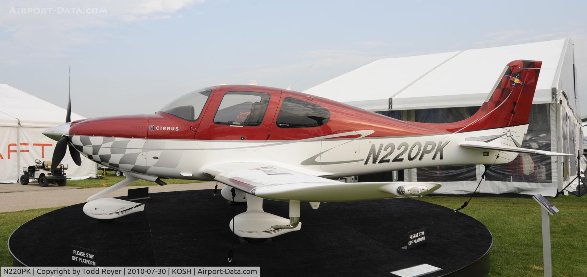 N220PK, Cirrus SR22T C/N 0004, EAA AIRVENUTRE 2010