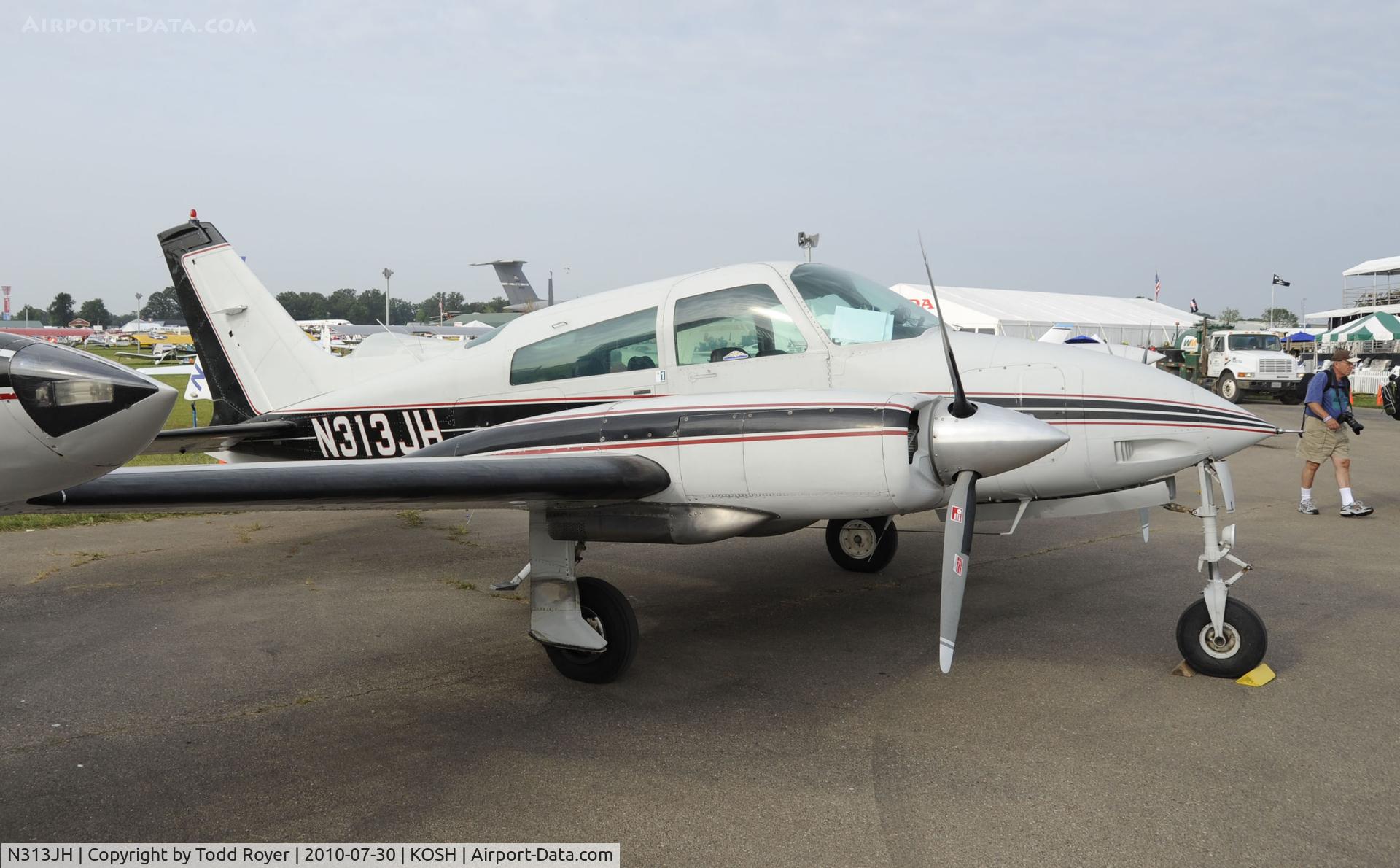 N313JH, 1974 Cessna 310Q C/N 310Q1011, EAA AIRVENTURE 2010