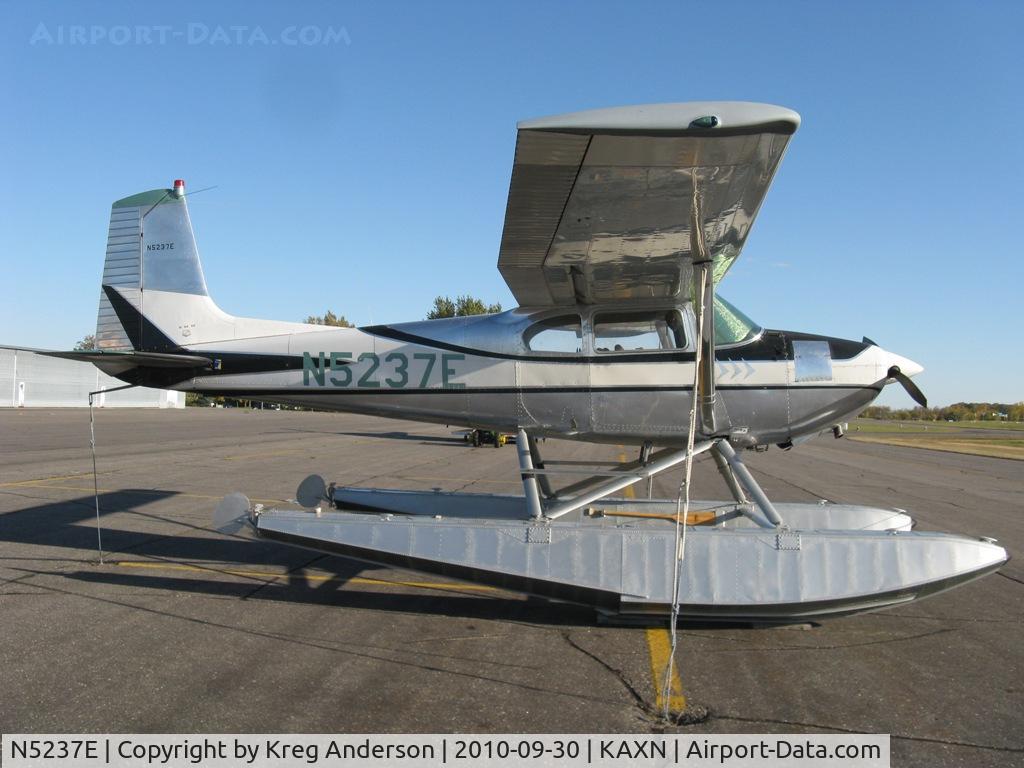 N5237E, 1959 Cessna 180B C/N 50537, Cessna 180B Skywagon on the ramp, now complete with floats.